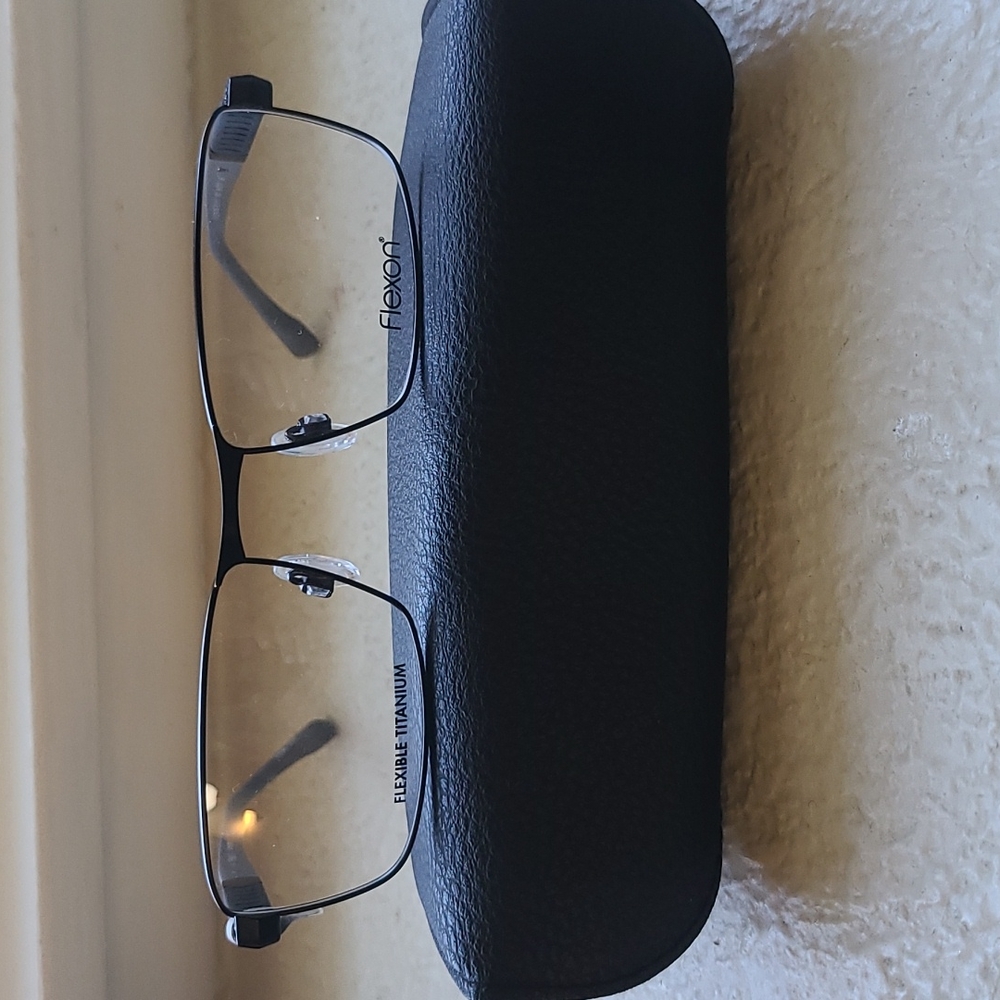 NEW AUTHENTIC TITANIUM FLEXON GLASSES E1111, 56-17-145,COLOR 001